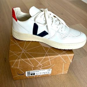 Veja V10 Leather Extra White Nautico Pekin, EU size 38